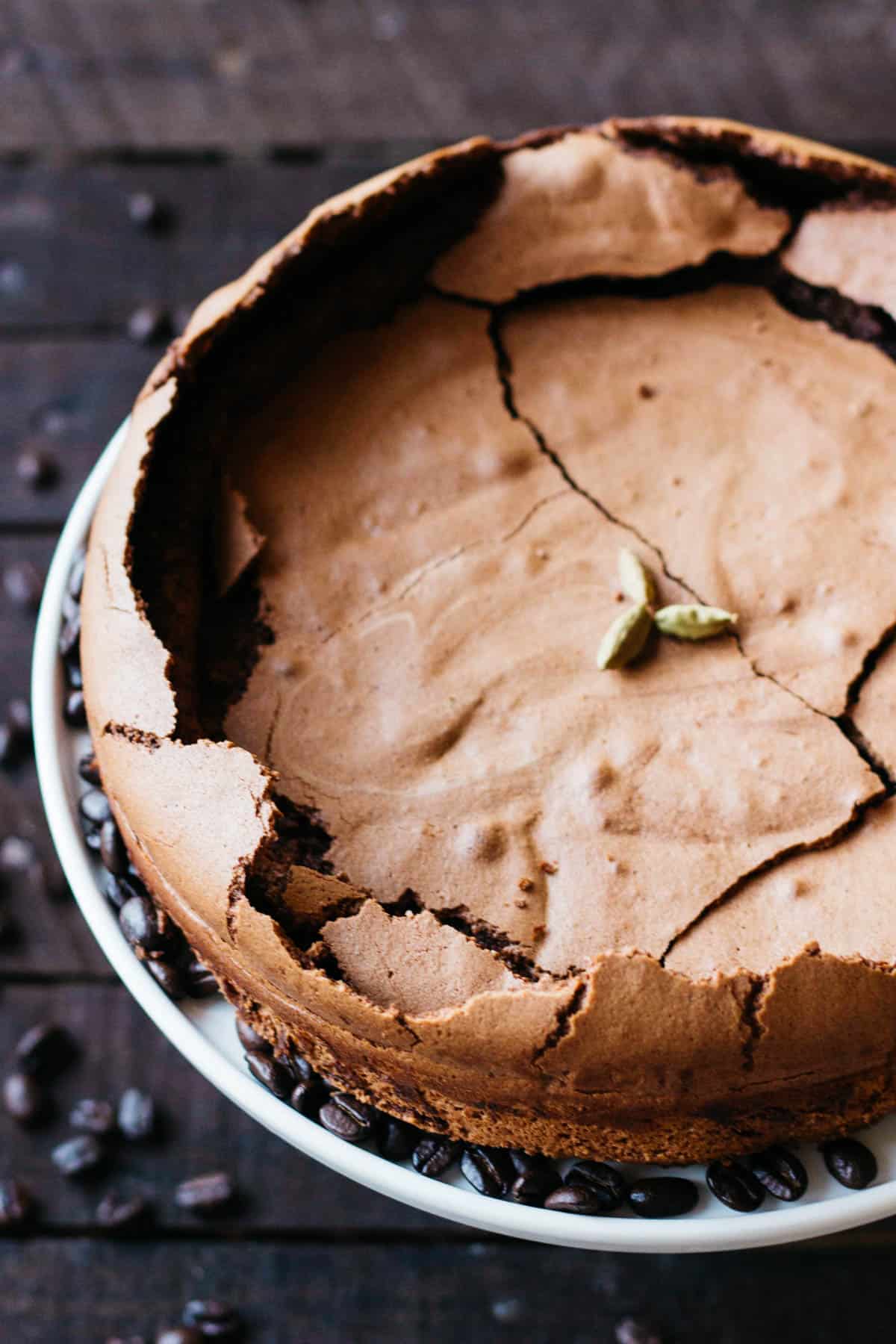 6-Ingredient Flourless Chocolate Cake - The Loopy Whisk