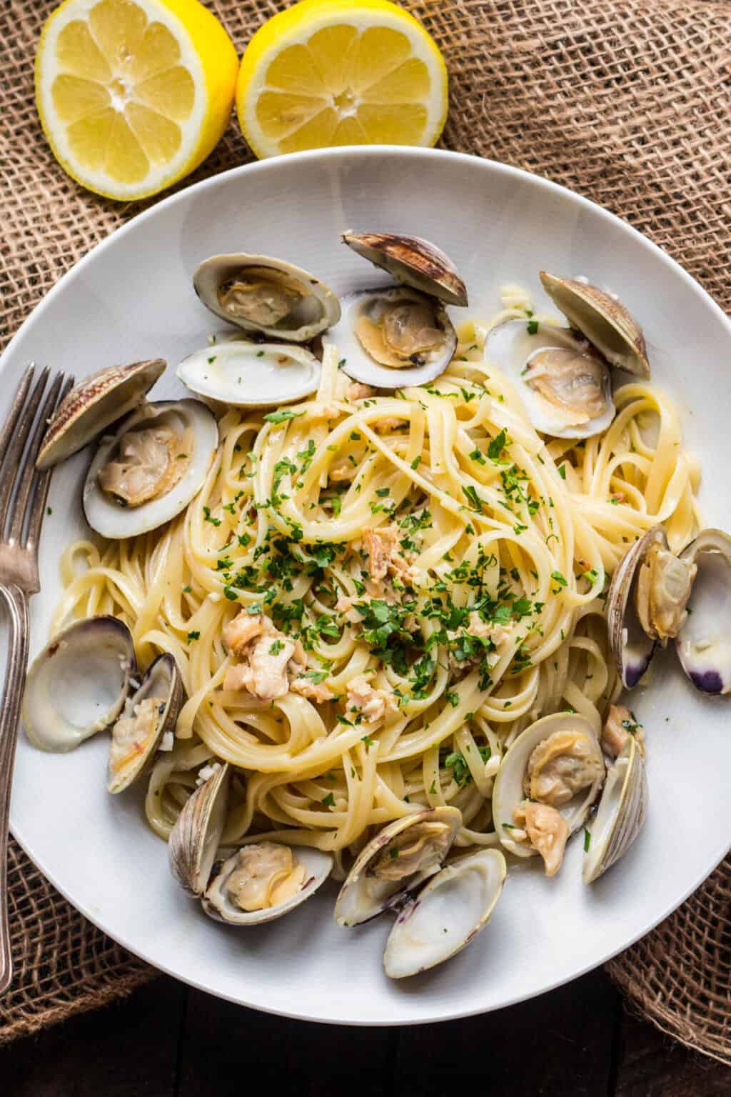 Linguine Alle Vongole: Pasta With Clam Sauce - Coley Cooks