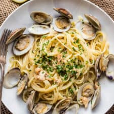 Linguine alle Vongole - Pasta with Clam Sauce-image