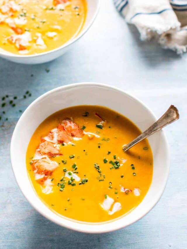 Classic Creamy Lobster Bisque