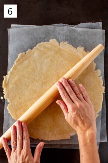 Crisco pie crust rolled out into a large circle. 