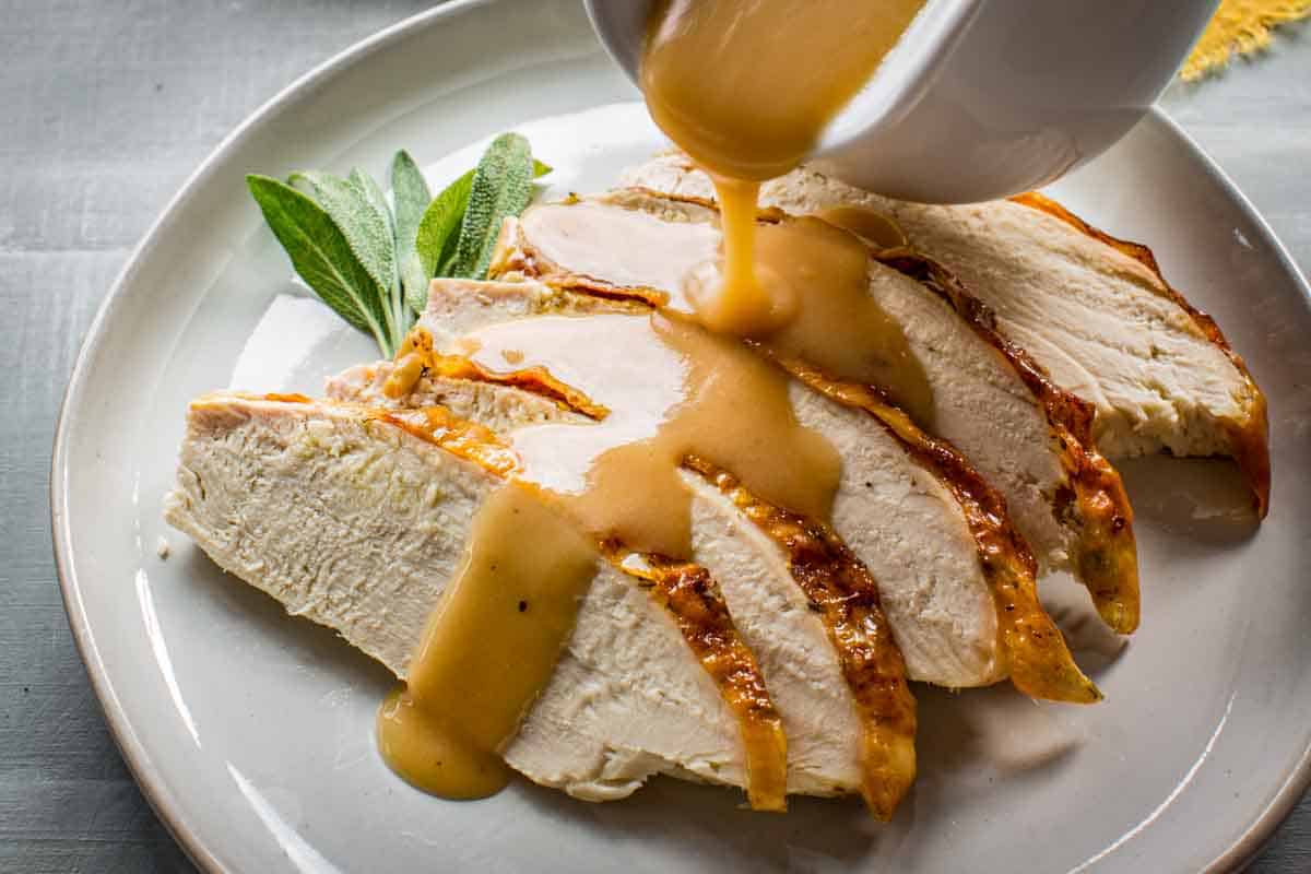 How to Make Gravy: Easy & perfectly seasoned! -Baking a Moment